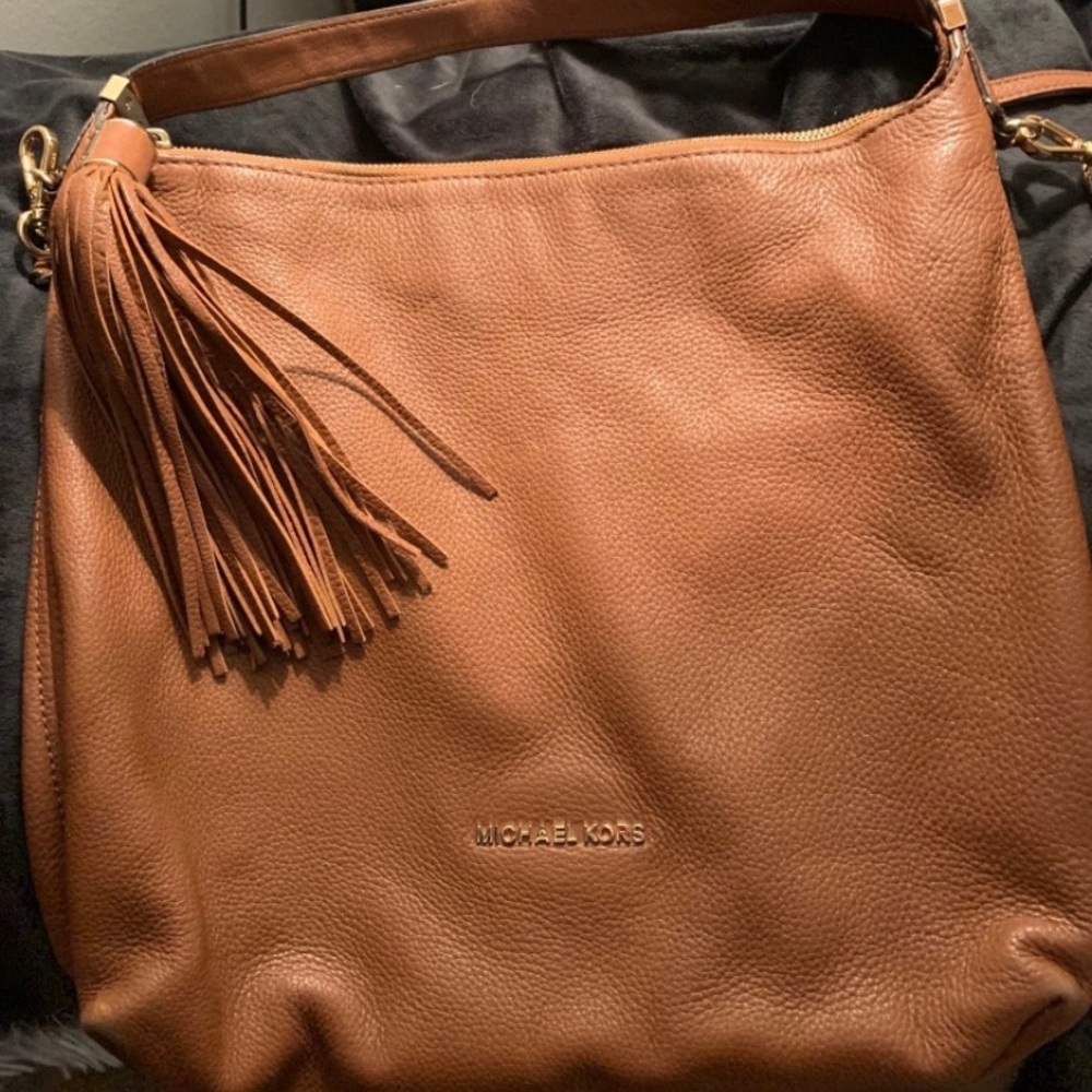 Authentic Michael Kors Bedford Tassel Shoulder bag